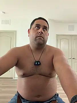 Snapshot of GoldenTemptation chatting on 01/17/26, 04:22 GoldenTemptation online show from 01/17/26, 04:22