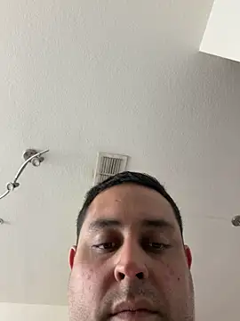 Snapshot of GoldenTemptation chatting on 02/03/26, 07:30 GoldenTemptation online show from 02/03/26, 07:30