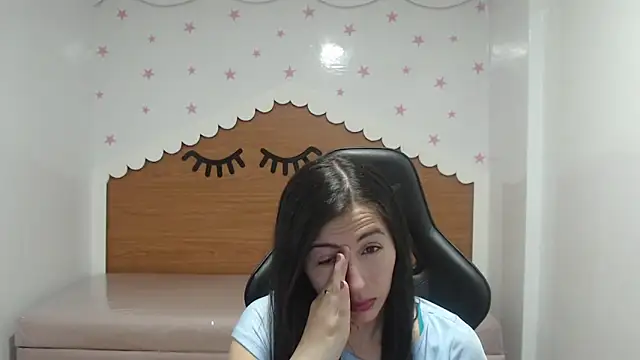 scarlett percy t online show from 11/10/25, 07:24