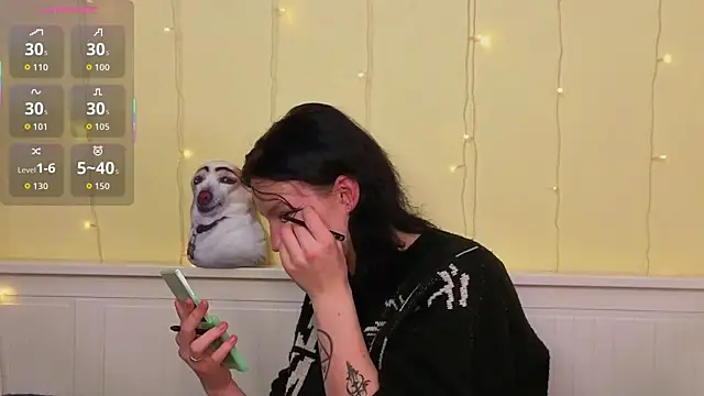 LatinaHuguenin online show from 01/13/26, 07:13