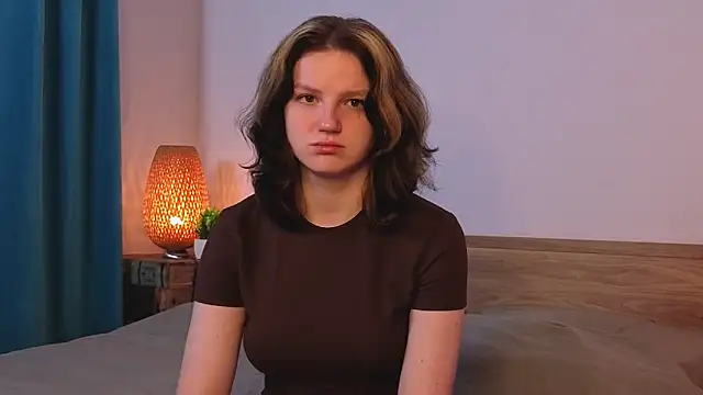 LatinaHuguenin online show from 04/04/26, 09:12