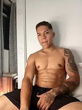 Snapshot of JacksonC_7 chatting on 11/12/25, 06:03 JacksonC 7 online show from 11/12/25, 06:03