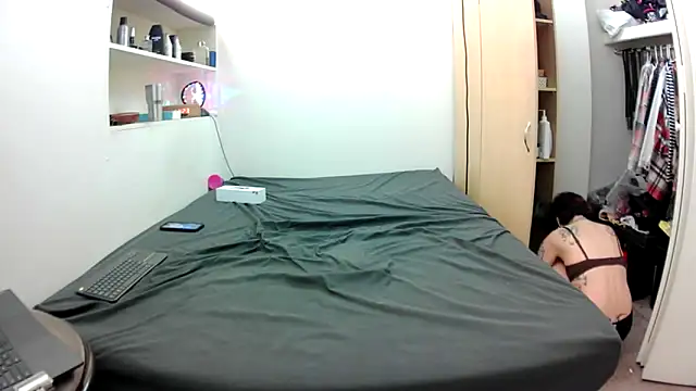 Empress Lilith online show from 04/18/26, 04:22