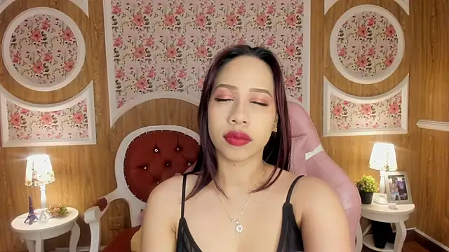 LucieLace online show from 01/16/26, 12:20