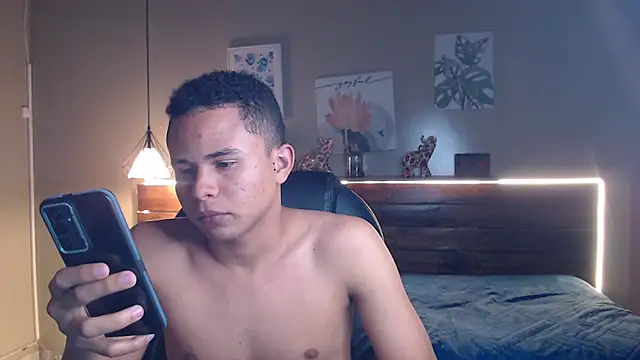 Liams18 online show from 12/20/25, 02:46