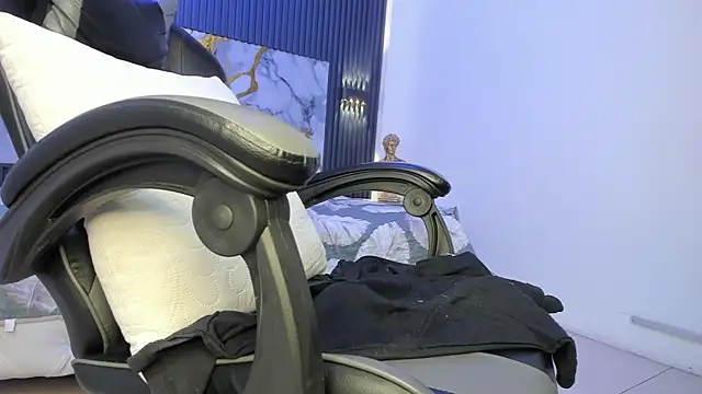 Liams18 online show from 04/09/26, 06:19