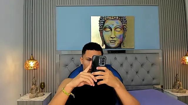 Liams18 online show from 04/17/26, 03:53