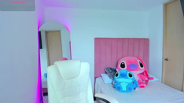 Janettcruz online show from 03/28/26, 07:02