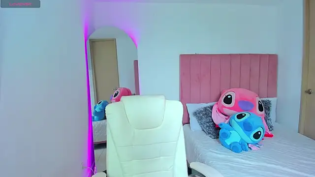 Janettcruz online show from 04/07/26, 07:14