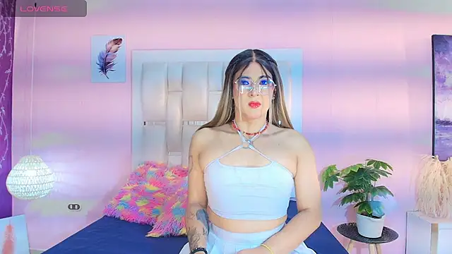 camii raux online show from 12/04/25, 03:49