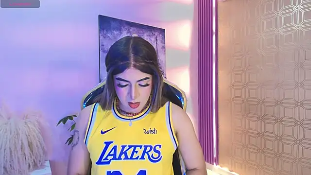 camii raux online show from 12/19/25, 04:19