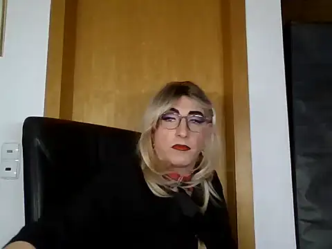 AgnesCross39 online show from 12/16/25, 05:45