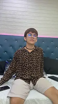 benjiDom online show from 11/06/25, 07:26