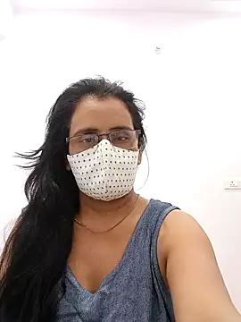 sanjana077 online show from 04/21/26, 07:25