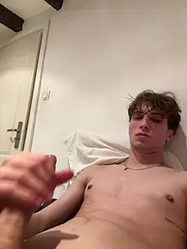 TeenNPlay online show from 04/18/26, 05:55