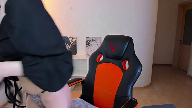 Snapshot of Twin_kies chatting on 02/22/26, 10:19 Twin kies online show from 02/22/26, 10:19