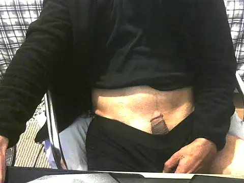 ellsaBunny online show from 11/18/25, 03:38