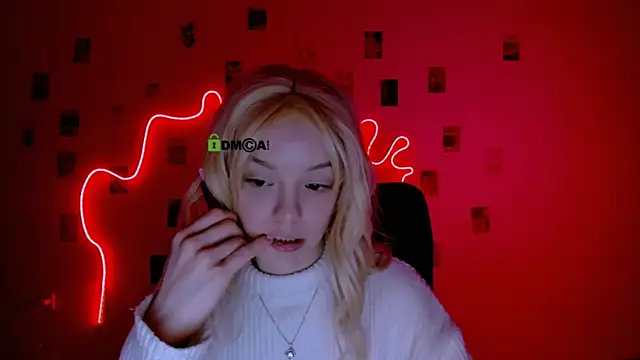 mia starrr  online show from 02/08/26, 08:12