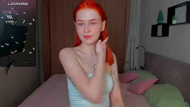 alice with freckles online show from 02/15/26, 04:25