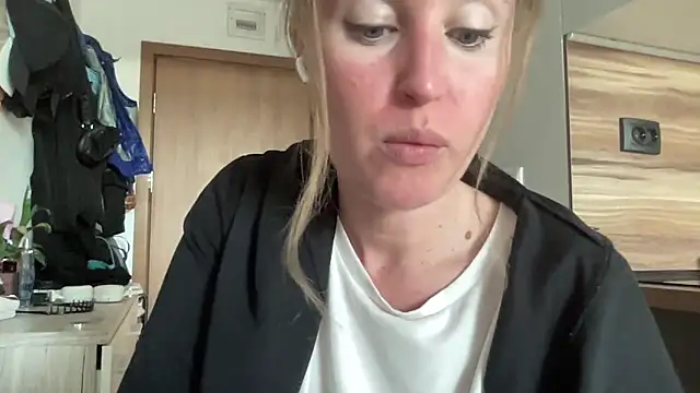 Ameli8 online show from 11/12/25, 11:54