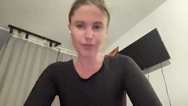 Ameli8 online show from 04/23/26, 05:15