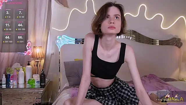 Snapshot of alicejay_ chatting on 11/05/25, 12:27 alicejay online show from 11/05/25, 12:27