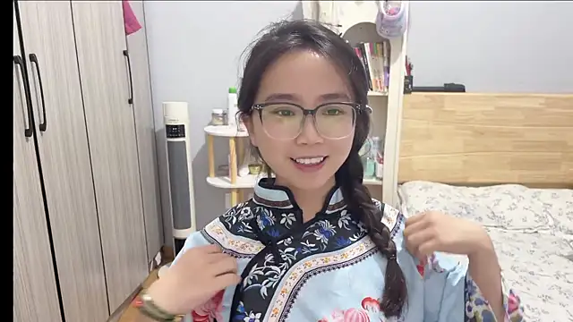 Hmm 0303 online show from 02/25/26, 03:21