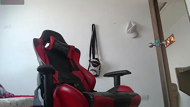 thebesthot online show from 11/18/25, 02:43