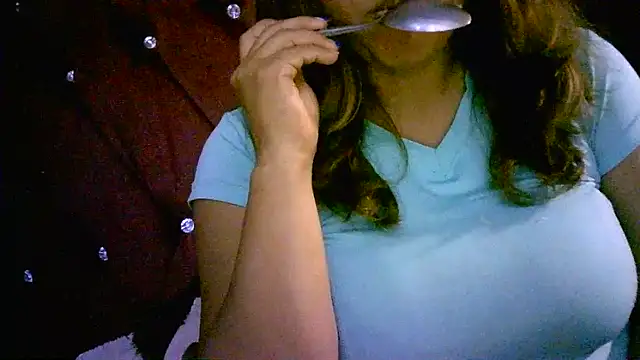 Zulreyna online show from 04/24/26, 03:20