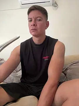 Snapshot of Maluma1995 chatting on 03/03/26, 04:02 Maluma1995 online show from 03/03/26, 04:02