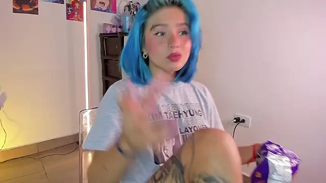 Snapshot of Star_Taylenna chatting on 12/02/25, 04:07 Star Taylenna online show from 12/02/25, 04:07