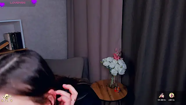 JosieNadile online show from 11/11/25, 12:38