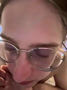 EveLunny online show from 04/08/26, 03:39