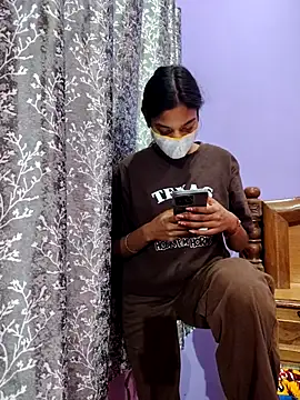 Student12th online show from 11/24/25, 05:01