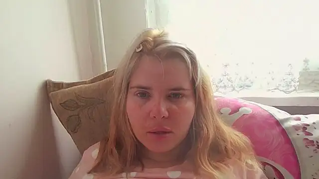 HornyElena online show from 04/19/26, 03:00