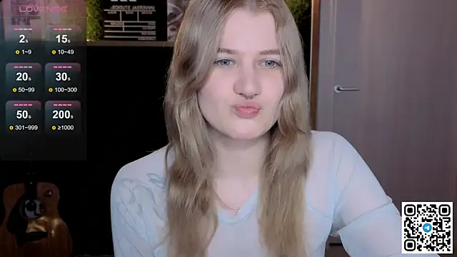 Snapshot of eshleeygreen chatting on 05/25/26, 10:38 eshleeygreen online show from 05/25/26, 10:38