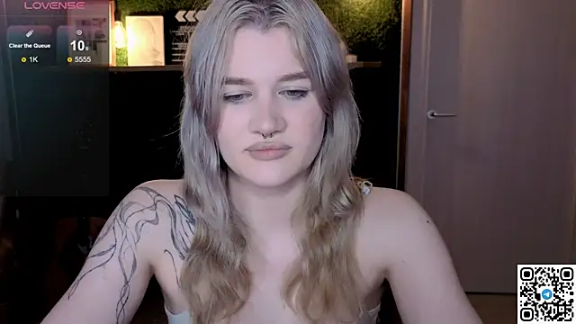Snapshot of eshleeygreen chatting on 06/25/26, 11:53 eshleeygreen online show from 06/25/26, 11:53