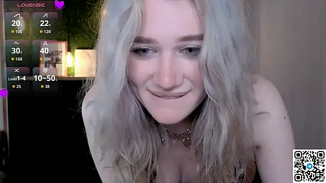 Snapshot of eshleeygreen chatting on 07/06/26, 12:13 eshleeygreen online show from 07/06/26, 12:13