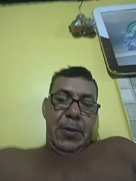 Snapshot of bruno_324278 chatting on 06/29/26, 03:24 bruno 324278 online show from 06/29/26, 03:24