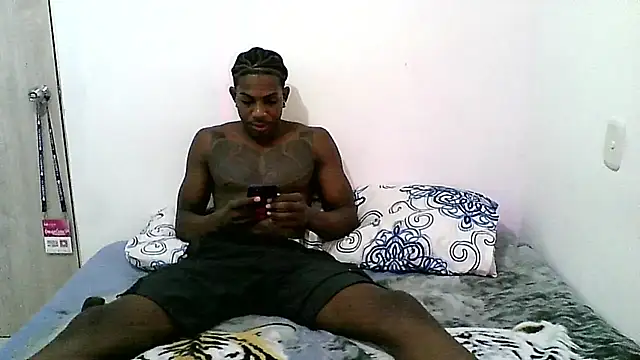 Snapshot of dark_temp_ chatting on 11/13/25, 09:08 dark temp online show from 11/13/25, 09:08