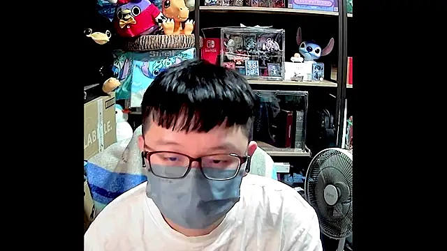 Snapshot of kk05483 chatting on 05/07/26, 04:23 kk05483 online show from 05/07/26, 04:23
