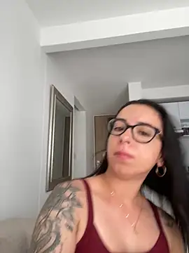 Vicky ro online show from 11/17/25, 12:44