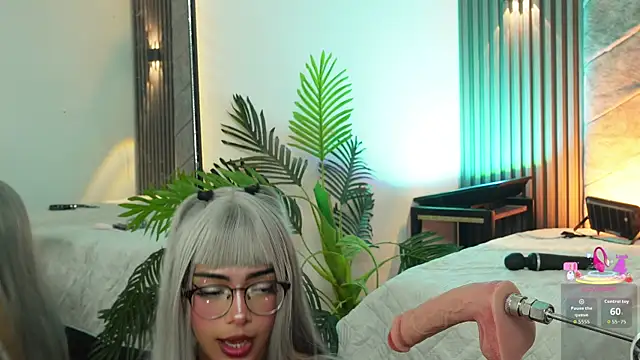  ViolletteNoir  online show from 04/23/26, 09:28