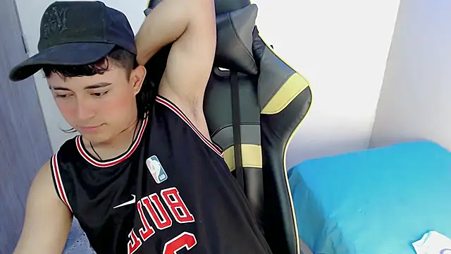 Tatann 18 online show from 11/26/25, 08:32