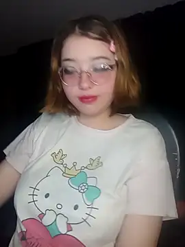 Snapshot of Michi_sauria1 chatting on 11/11/25, 08:25 Michi sauria1 online show from 11/11/25, 08:25