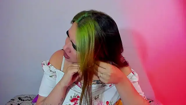 Lilith Zenith  online show from 11/17/25, 04:18