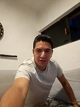 yayo 33 online show from 04/17/26, 01:08