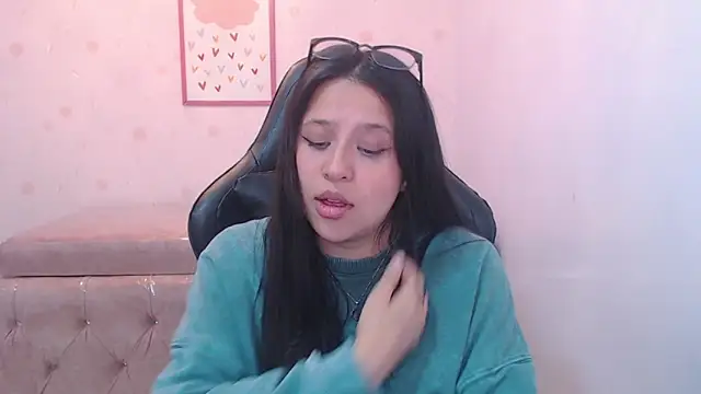 Snapshot of aria_ch2 chatting on 01/13/26, 08:25 aria ch2 online show from 01/13/26, 08:25