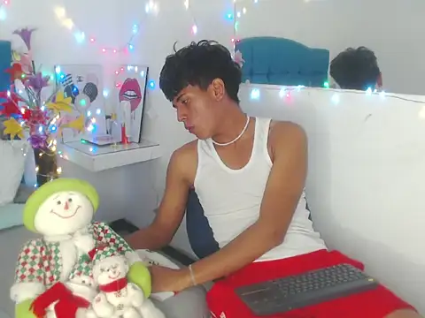 Snapshot of Valentino_Lane chatting on 12/02/25, 01:50 Valentino Lane online show from 12/02/25, 01:50