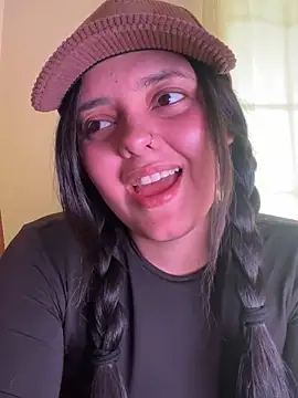 candicewest  online show from 04/23/26, 06:10